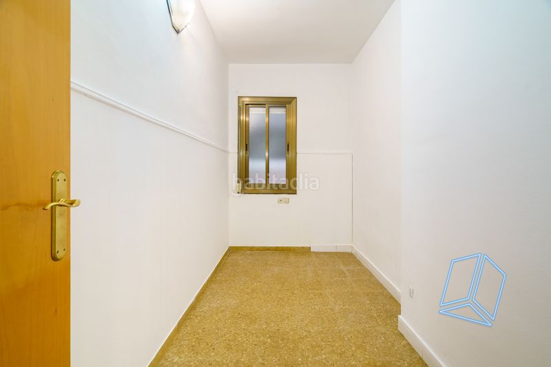 Foto e526420e-1386-430d-afec-1d9fc8b9a9c4. Pis a Baix Guinardó Barcelona