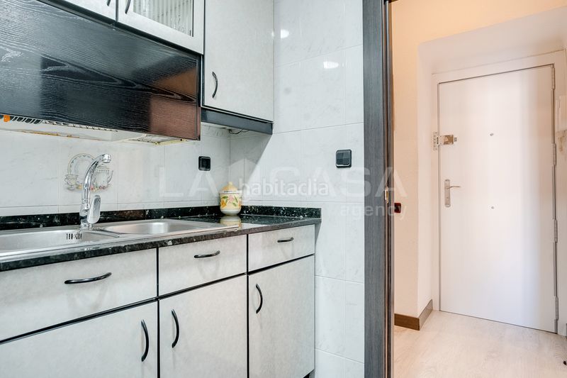 Foto 0d50767a-6730-4f19-b4fd-042b2a4f6705. Piso en Provençals del Poblenou Barcelona