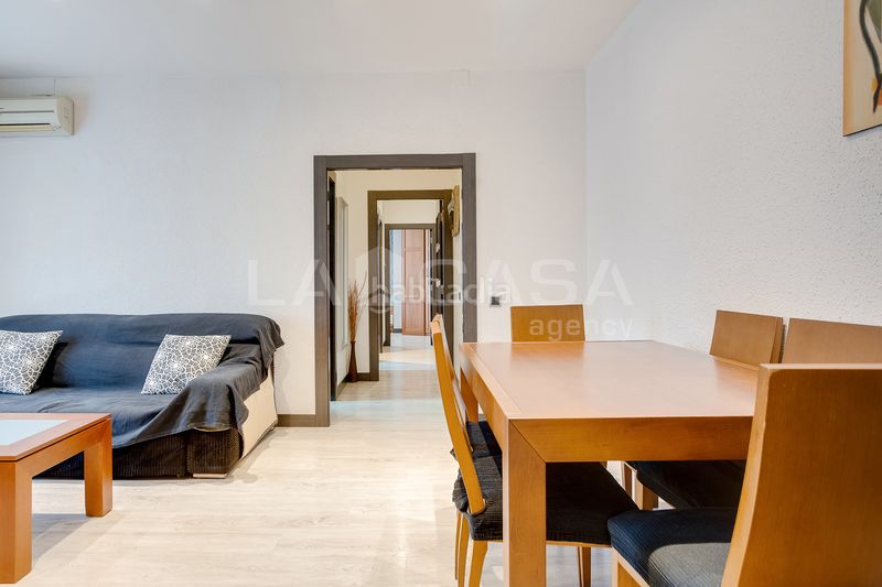 Foto 23e19c23-d8f3-4164-9263-b0d30a53834b. Piso en Provençals del Poblenou Barcelona