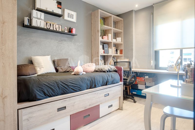 Foto 9b81d6fb-0596-4644-bd6a-585b2ae77c69. Piso en Provençals del Poblenou Barcelona