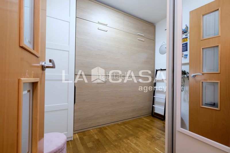 Foto 35a4f78c-3f96-41a1-9ed5-48674f569d77. Àtic a Roquetes Barcelona