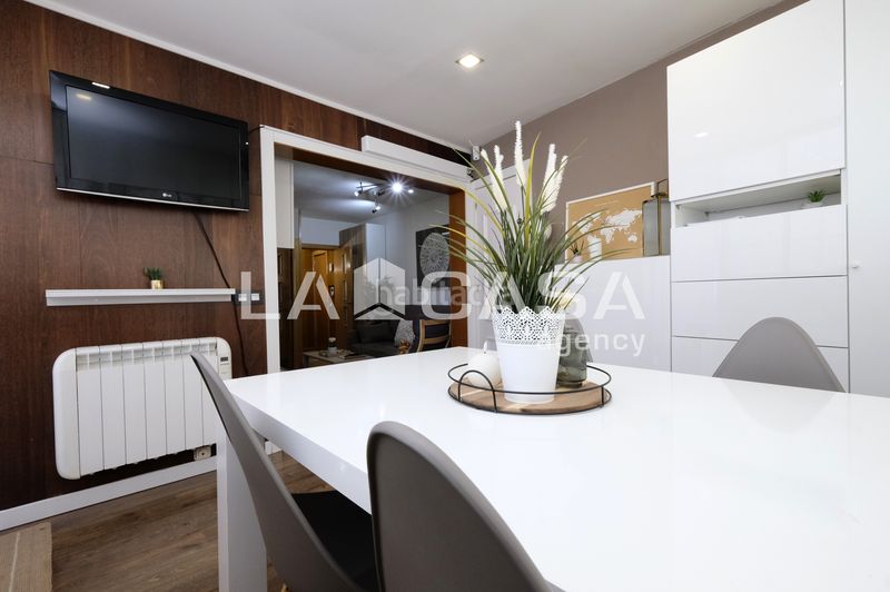 Foto 4ab1182c-5262-49ec-9658-59efa3def767. Àtic a Roquetes Barcelona