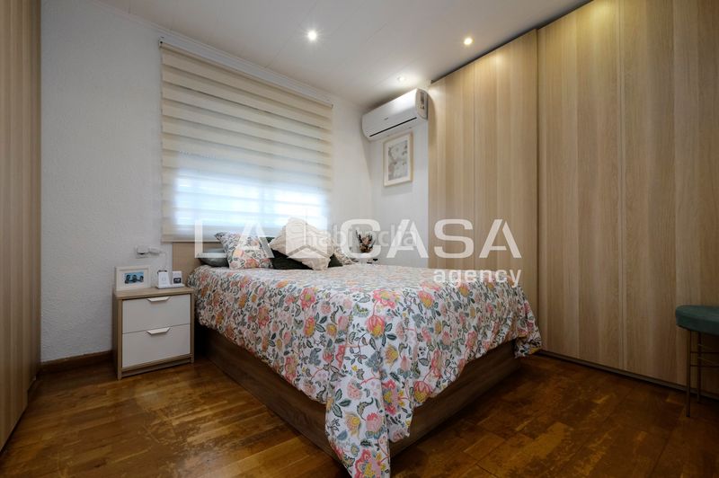 Foto a76af610-cb4e-411e-a48d-f1274665aa85. Àtic a Roquetes Barcelona