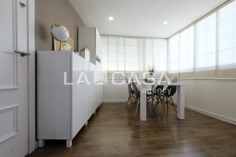 Foto dbedce46-3717-4f97-a51a-67f3eb10c208. Àtic a Roquetes Barcelona