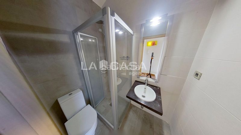 Foto f50616a9-48c9-4e46-b4d8-ccaa522c3a38. Àtic amb calefacció aparcament a Can Rull Sabadell