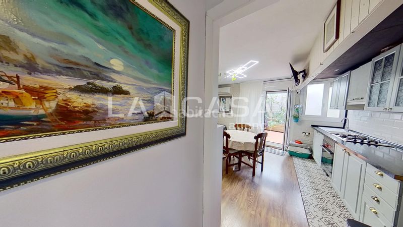 Foto 3a788b26-3497-415b-941c-ce4461524648. Àtic a Carmel Barcelona