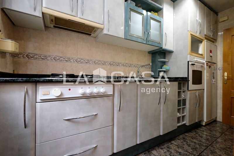 Foto e72b84e8-146f-4134-9063-1205c1b2b1ee. Pis a Porta Barcelona