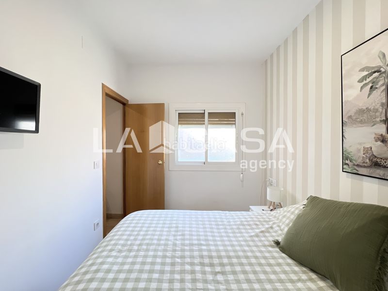 Foto 938af773-5b49-4996-a98a-53fb523871c9. Pis a Prosperitat Barcelona