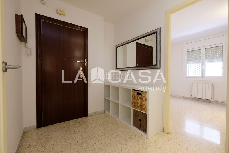 Foto 5bde3c45-54e5-4643-bc3a-4318a28d5586. Pis a La Guineueta Barcelona