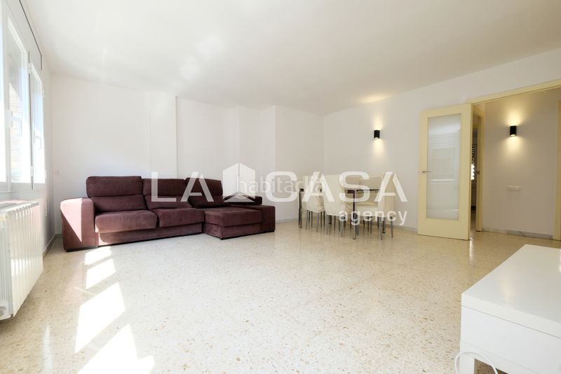 Foto 7e2972da-cc1c-45bf-91ca-0a98e5a048fb. Pis a La Guineueta Barcelona