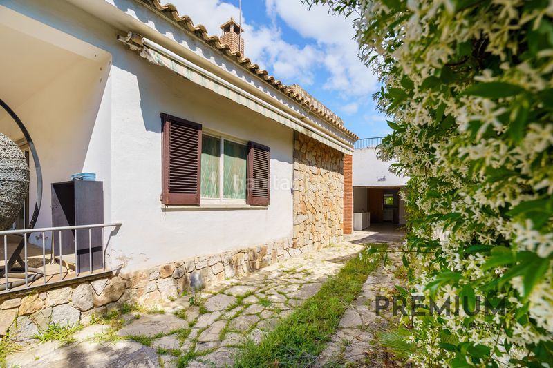 Foto 7364680b-0f3a-4d1e-a1ef-a1a43f9ce743. Casa amb aparcament a Granvía-Mar Castelldefels