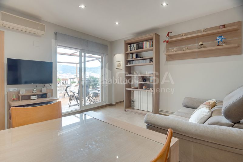 Foto abef19aa-7747-40ae-874b-c0b02f78e993. Casa amb calefacció a La Font d´en Fargues Barcelona