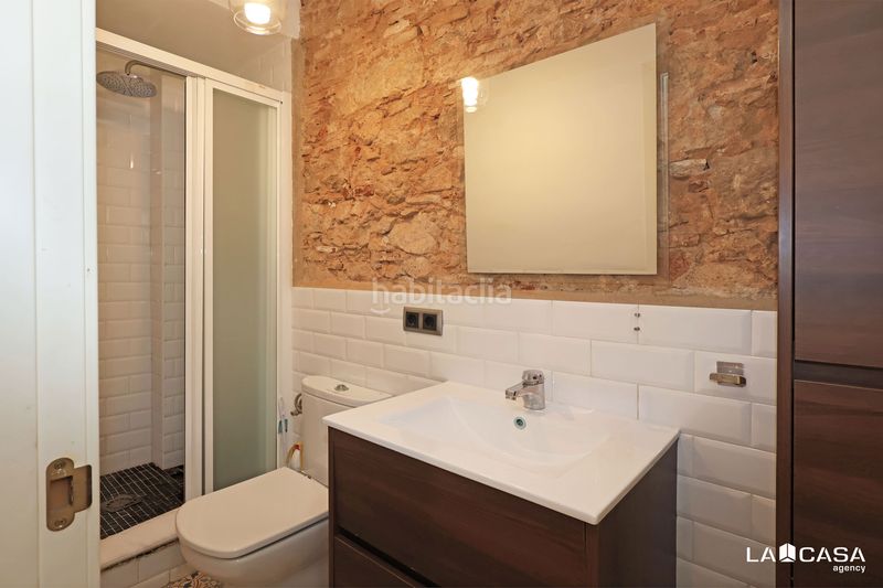 Foto 6bf01976-a9bd-480a-80f6-5c10e58ab8bd. Piso en Raval Barcelona