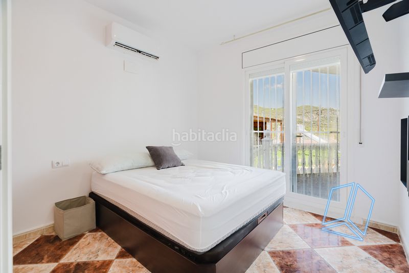 Foto fded3daf-42a3-470c-b3ec-e3f13709ed2e. Xalet amb aparcament piscina a Canyelles
