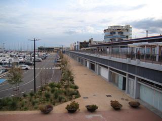 Lloguer Local Comercial a Nou Eixample Sud. Locales para restauración y ocio en el puerto deportivo de tarra