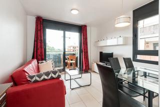 Appartement  Rambla de sant jordi. Encantador piso amueblado con piscina comunitaria