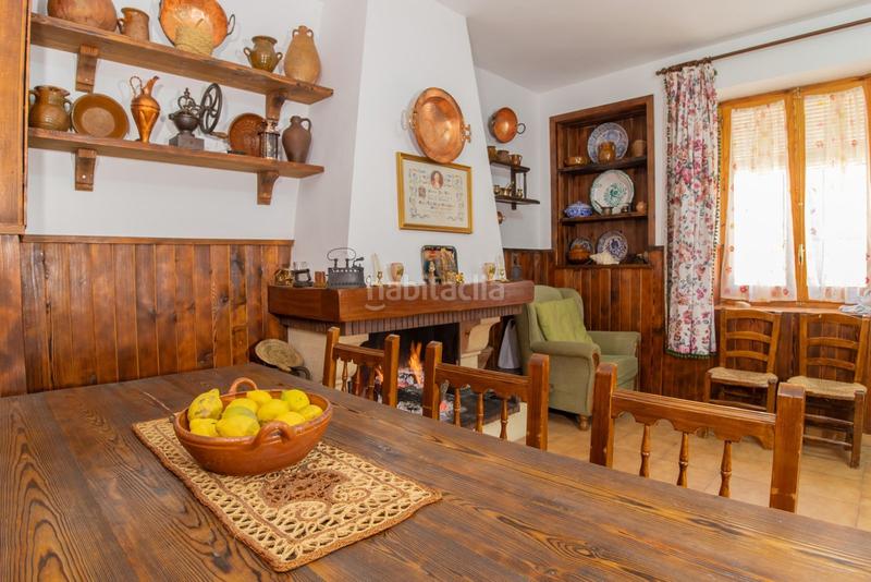 Foto 1d72cee9-9c1e-4f40-b346-c7dfadfb566b. Casa adossada a calle c la redonda 7 a Valle (El)