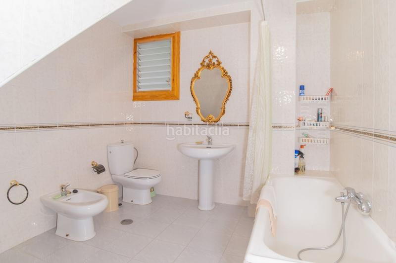 Foto 6a69de62-e50d-4eca-a572-cc9f8d0d514f. Casa adossada a calle c la redonda 7 a Valle (El)