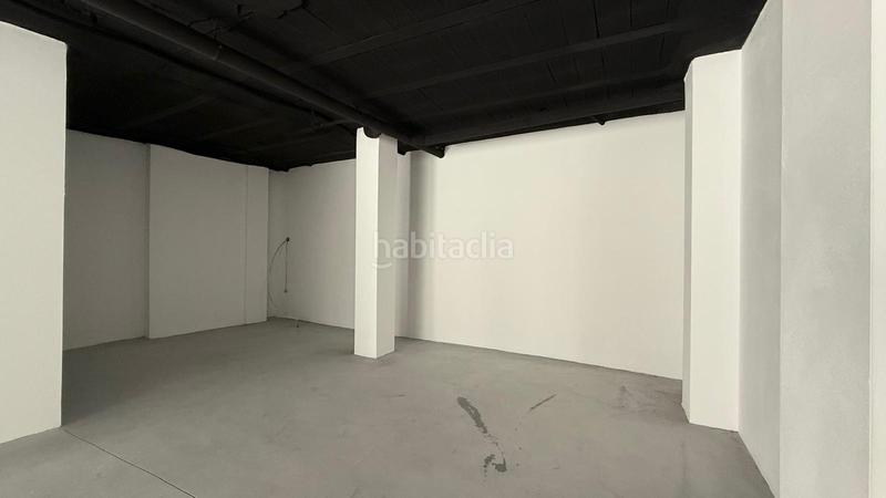 Foto 7d2106f0-2c71-440a-82a1-45ce1c645585. Local comercial local en pleno centro en Atarfe