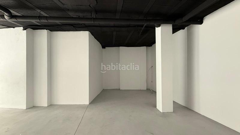 Foto 8bea0dfc-5e22-4fe6-b59a-aa9372720b34. Local comercial local en pleno centro en Atarfe