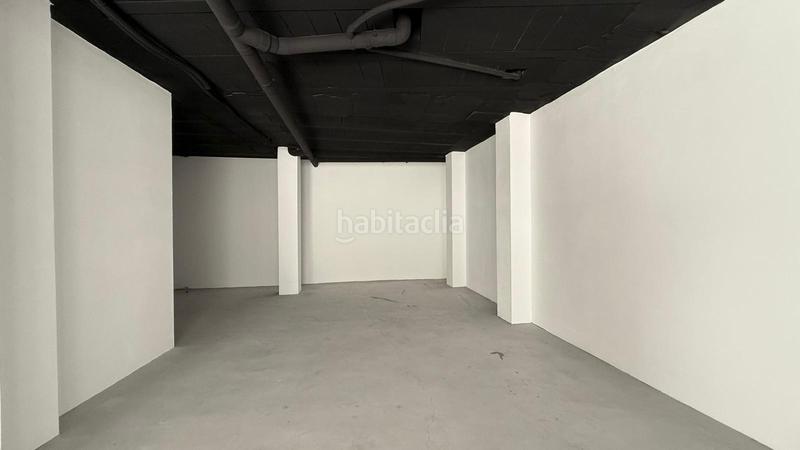Foto b03ce496-26bd-4499-a283-4d290f46d7a5. Local comercial local en pleno centro en Atarfe