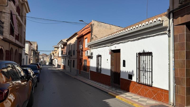 Foto d42affc7-7d84-4ea6-a443-dc6ee192f200. Local comercial local en pleno centro en Atarfe