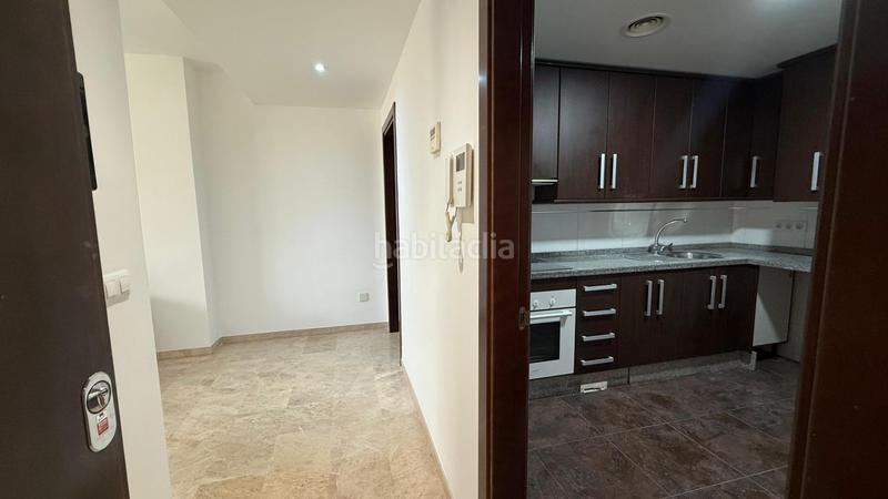 Foto 89371587-ccdb-4d43-a2e5-3f5fb3470b50. Piso en calle ramón y cajal 31 chollo! piso de 2 dormitorios con plaza de garaje en Atarfe