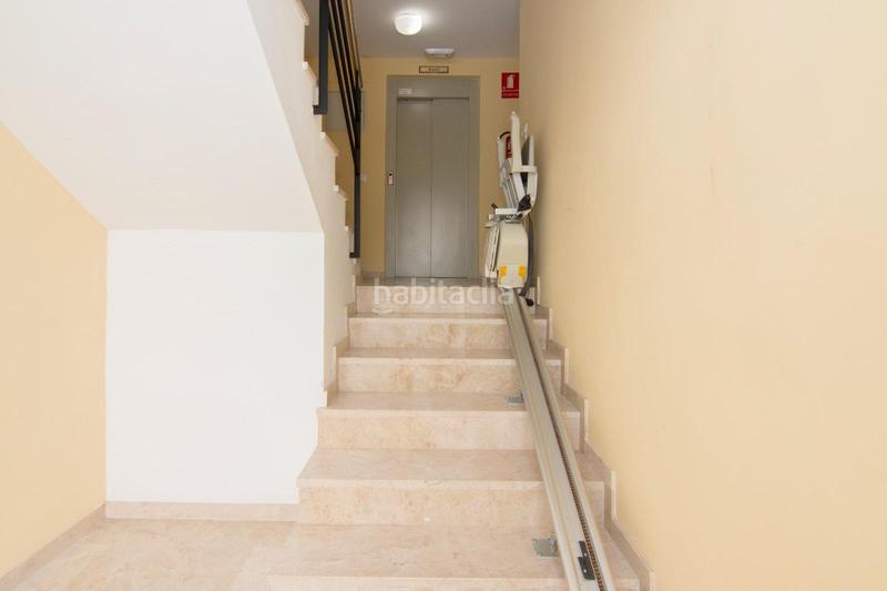 Foto f31a6c34-33ac-4cfe-985b-c56f784f5549. Piso en calle ramón y cajal 31 chollo! piso de 2 dormitorios con plaza de garaje en Atarfe