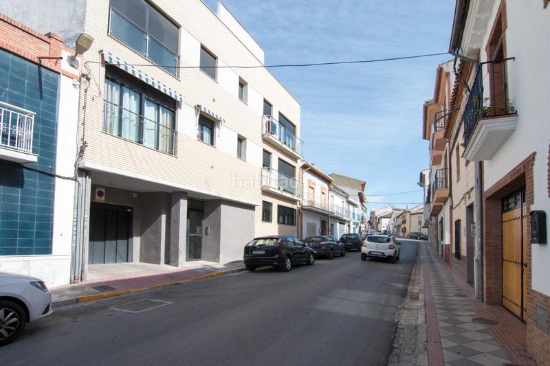 Foto f6c80240-ac57-4dee-8f71-3c7048a92c2d. Piso en calle ramón y cajal 31 chollo! piso de 2 dormitorios con plaza de garaje en Atarfe