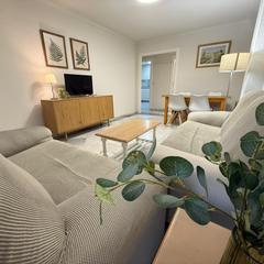 Rent Flat  Calle agustina de aragon. Amplio y luminoso piso de 4 dormitorios en pleno centro