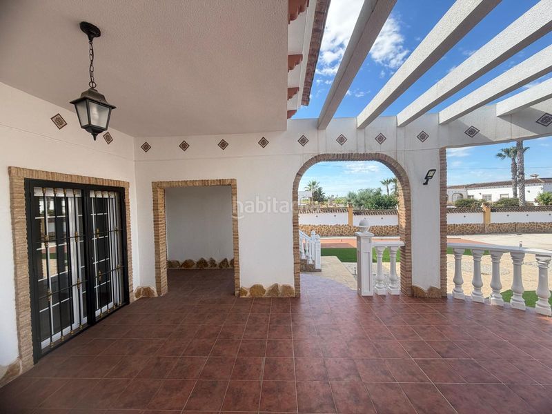 Foto 745390ab-9112-47f9-98d9-403f549d8257. Masia amb aparcament a Catral