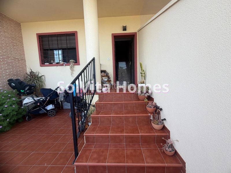 Foto 1e502a95-ebae-48a7-9d46-67115a0bfa7b. Casa adossada amb aparcament a Dolores