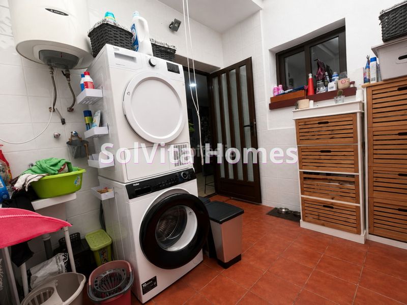 Foto a89dfde4-2139-48a2-9ca3-629eab3b1742. Casa adossada amb aparcament a Dolores