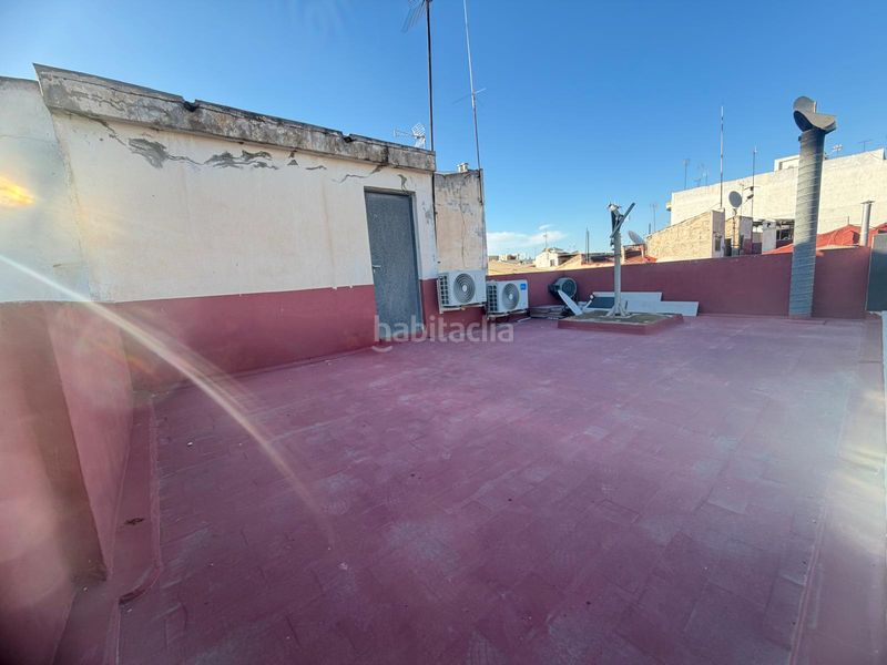 Foto 3c0ff297-67f5-4bd5-86b6-576d1d02ee62. Casa adossada amb xemeneia a Dolores