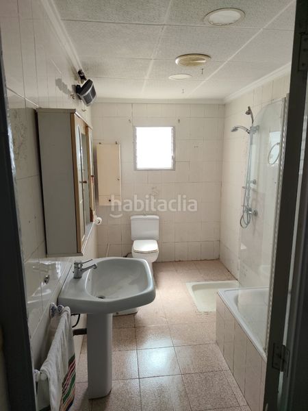 Foto 1f5531d2-15af-4424-8c1f-604317400b3f. Casa adossada amb xemeneia a Rafal