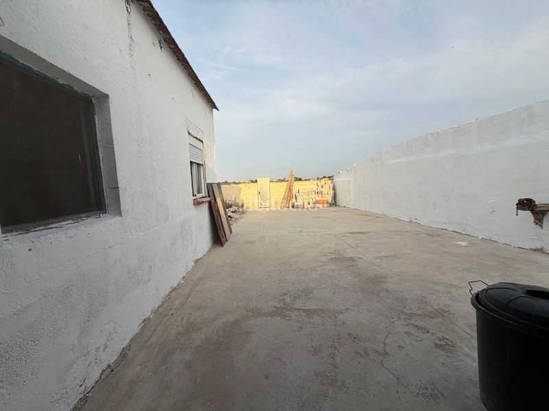 Foto 45ac5b0b-979f-417e-99ba-08cc6d72ac20. Casa adossada amb xemeneia a Rafal
