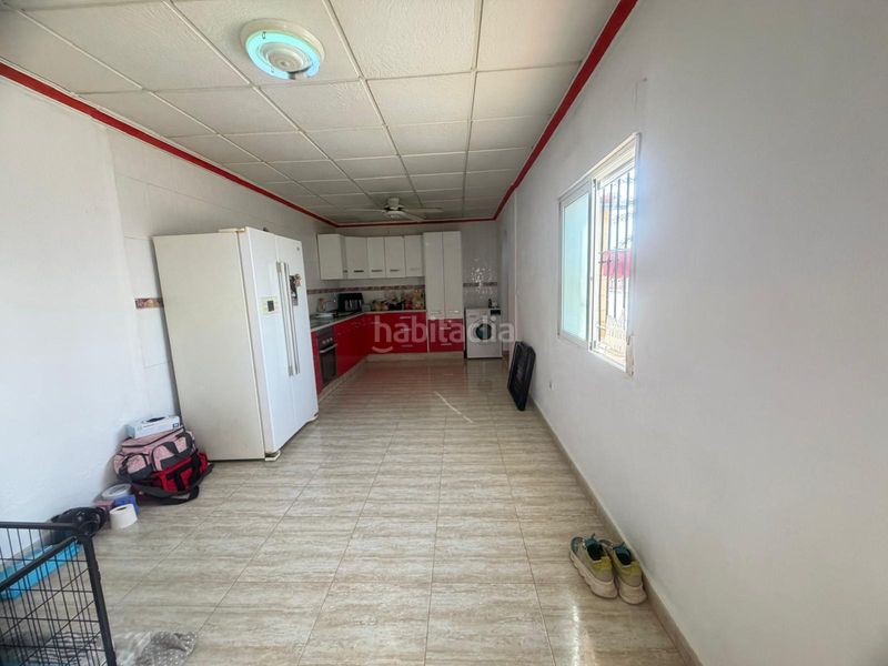 Foto 0f932cc0-9e19-436d-a53b-c25e0a2a144e. Casa amb aparcament piscina a La Marina Elche / Elx