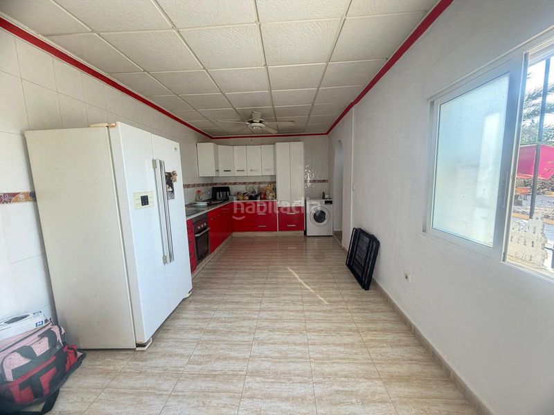 Foto 353efcf1-d112-4be2-9a8c-1f24f44e9996. Casa amb aparcament piscina a La Marina Elche / Elx