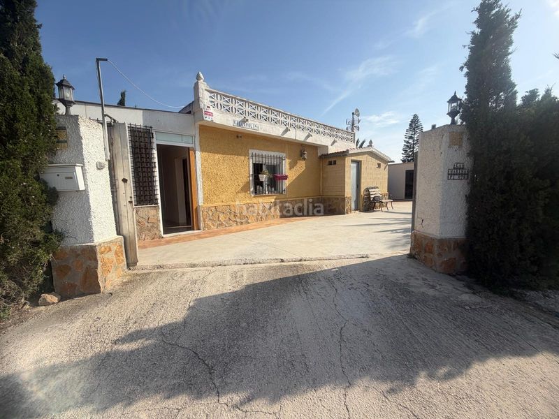 Foto 372fbb19-c65b-47a6-9f10-b58b614c6373. Casa amb aparcament piscina a La Marina Elche / Elx