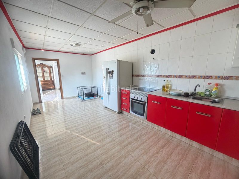 Foto 431a08e4-e22b-42fa-8a13-5d8b6b8a997a. Casa amb aparcament piscina a La Marina Elche / Elx