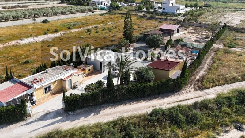 Foto 99eb674a-a252-4d3d-9f12-0e2fc1088809. Casa amb aparcament piscina a La Marina Elche / Elx