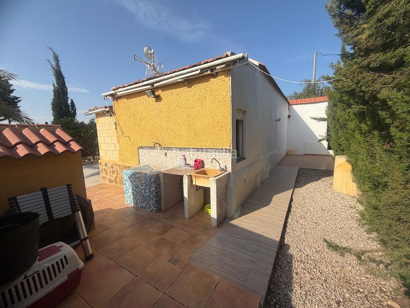 Foto 9ece920f-d2ee-4312-95e4-851dedc323f0. Casa amb aparcament piscina a La Marina Elche / Elx