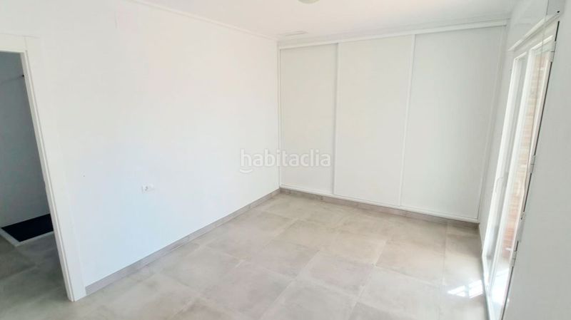 Foto 3bc7d8d6-ea0a-4e9f-83ce-35c0ff250abc. Xalet amb aparcament a Catral