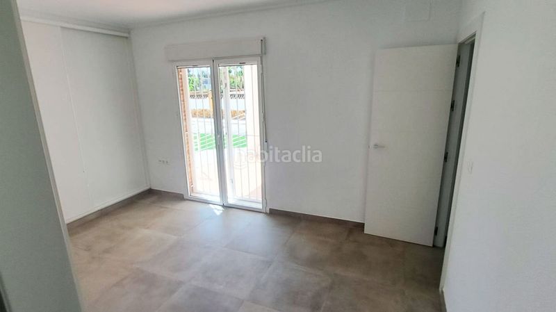 Foto df3fb2ed-7542-4d42-92c8-0c3db0b25972. Xalet amb aparcament a Catral