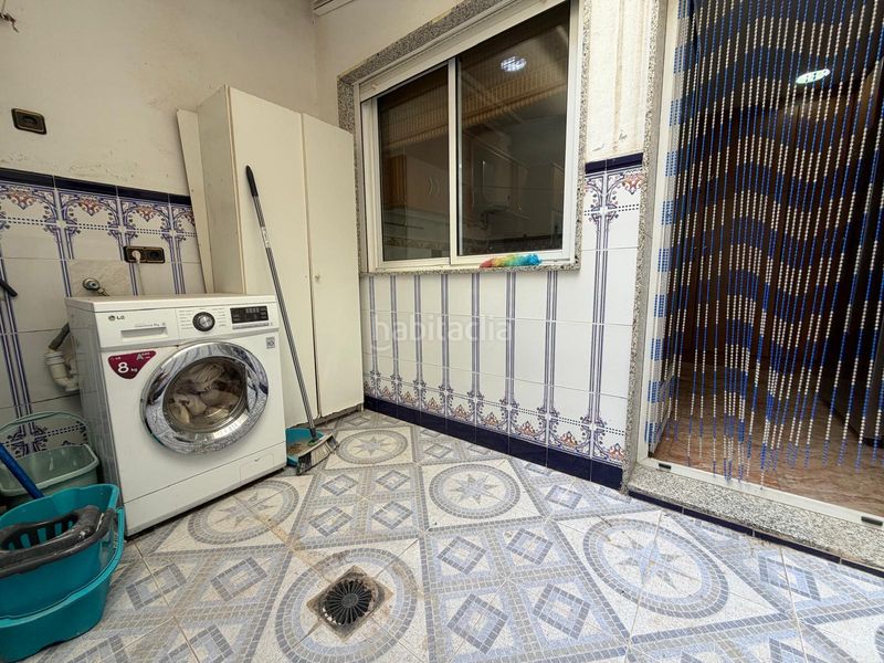 Foto 3a771147-f15b-429a-80d7-30ef667184f1. Casa amb xemeneia aparcament a Catral