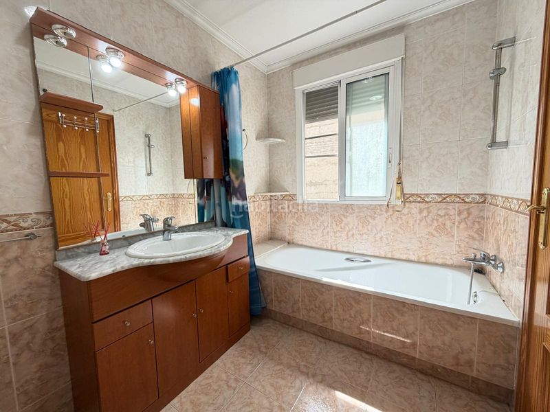 Foto 4c65453c-0000-4281-acdc-61b216db7c32. Casa amb xemeneia aparcament a Catral