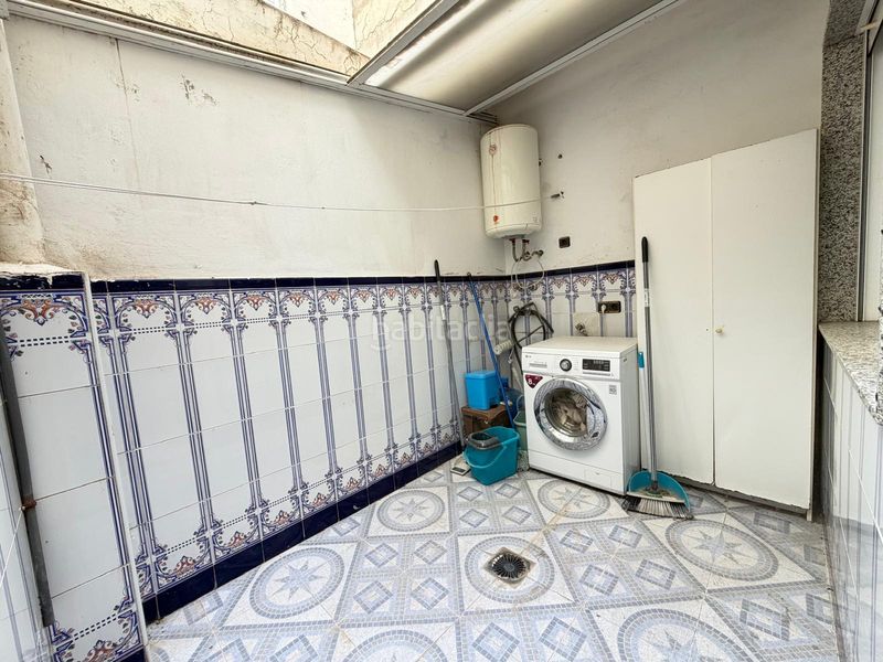 Foto 50fa3eee-b49f-4643-abc5-faaeec0ee095. Casa amb xemeneia aparcament a Catral