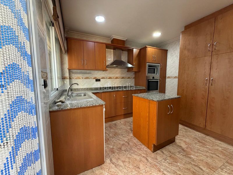 Foto 6848a059-8d3d-4204-8c3e-7236954ec9eb. Casa amb xemeneia aparcament a Catral