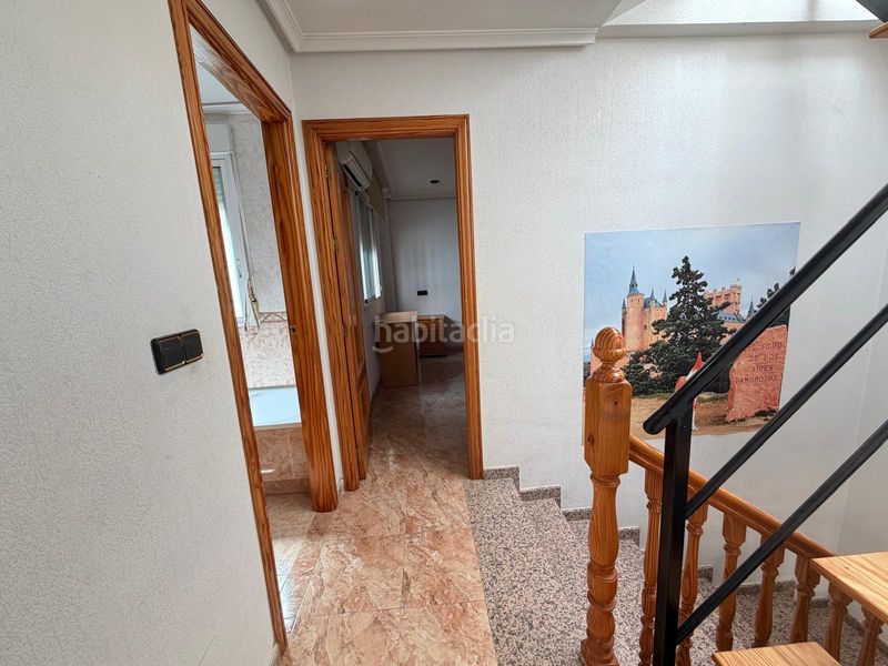 Foto d23e826d-e731-4bef-bc30-87978e808f00. Casa amb xemeneia aparcament a Catral