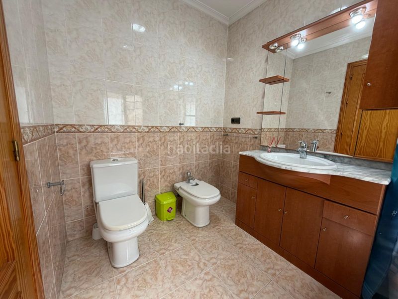 Foto d9b88e97-12e7-4b7c-9619-d6b138aac25a. Casa amb xemeneia aparcament a Catral